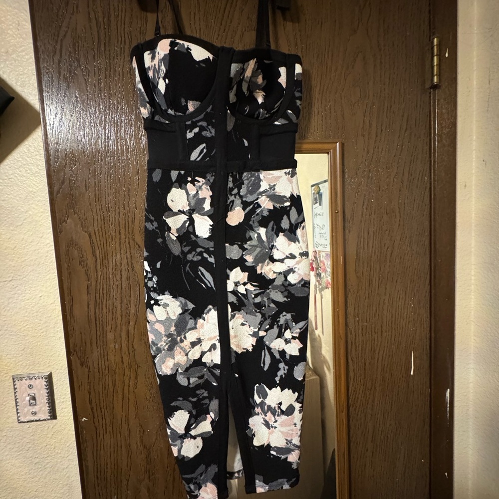 Floral Dress - Picture 3 of 6